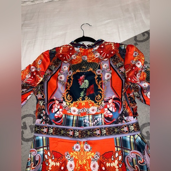 Elegant Red and Black Patterned Dress - Picture 5 of 7